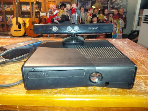 Xbox 360 slim bundle 1439 - 360,